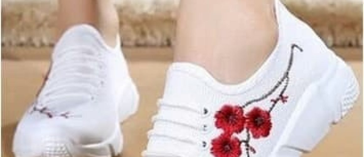Sepatu Wanita Sneaker Kelsey Sakura